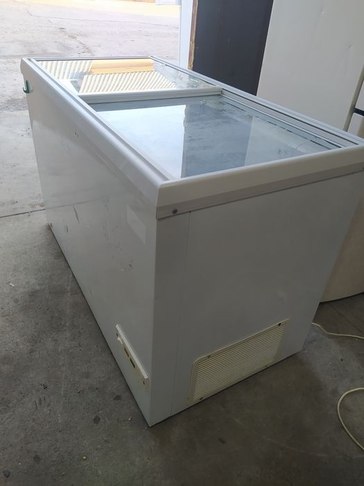Продам морозильник