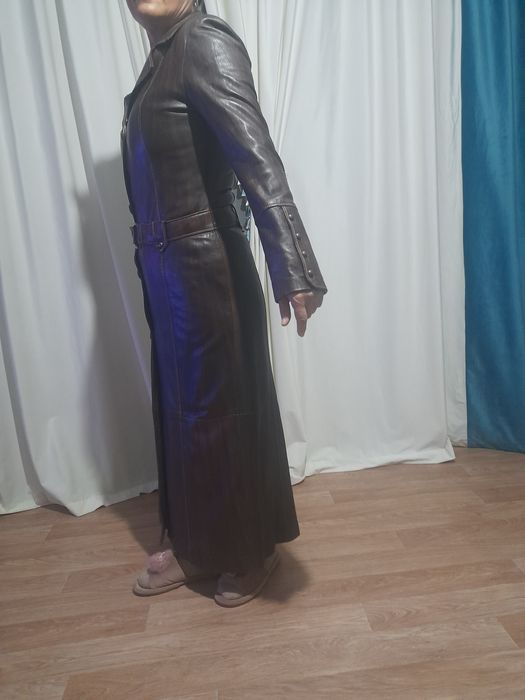 Продаю плащ  из натуральной кожи