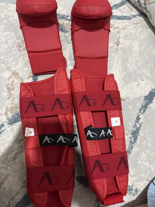 Продам б/у футы для каратэ