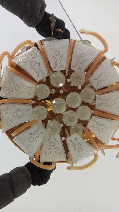 продам люстру потолочную