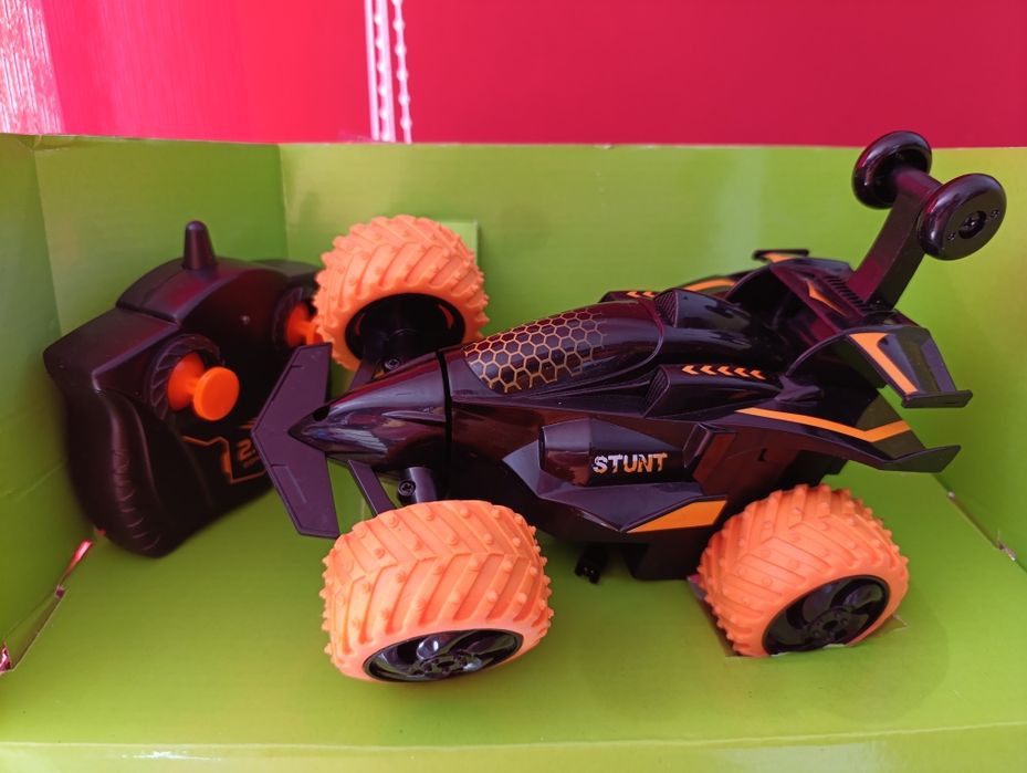 Детска занимателна игра лудата кола