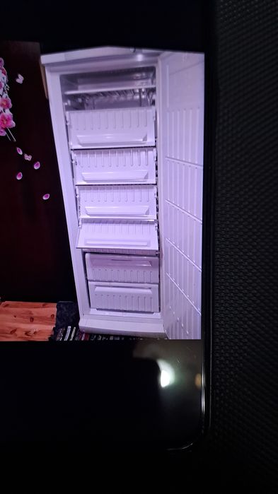 Продаю морозильную камеру Индезит 2013г в  отличном состоянии.