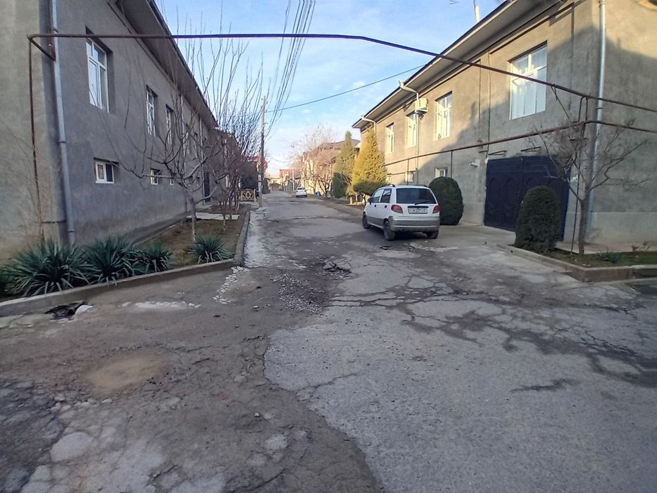 Yunsobod zenit hasanboyda uchaska sotiladi