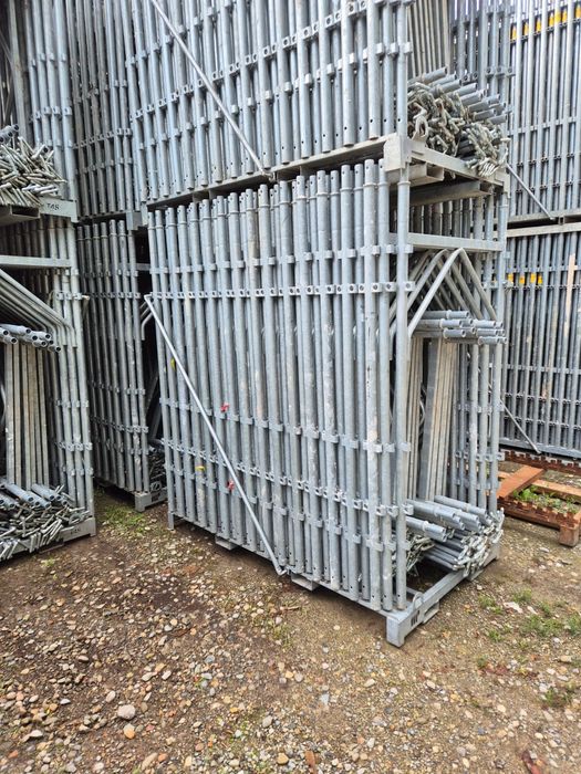 De Închiriat schela metalică