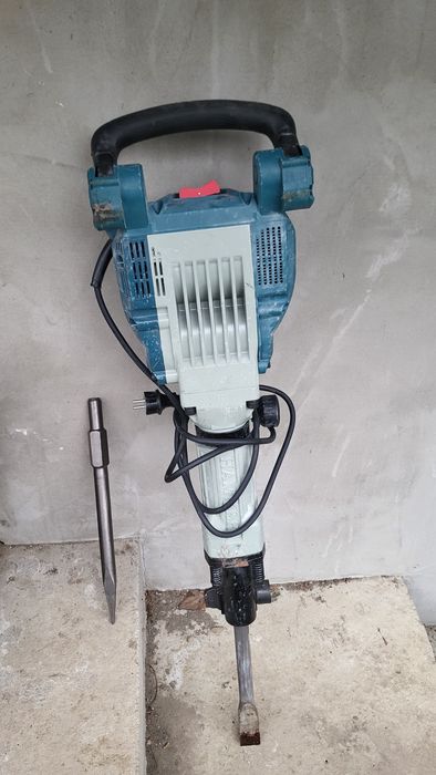 Vând demolator BOSCH