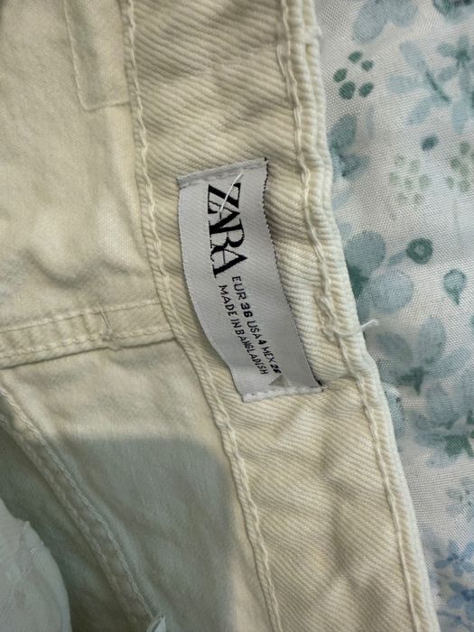 Дънкови панталонки Zara размер 36 бели