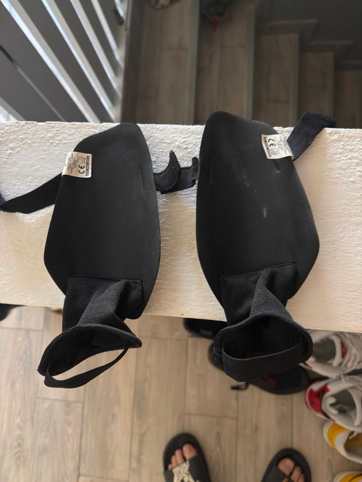 Aparatori pentru fotbal Adidas si Nike