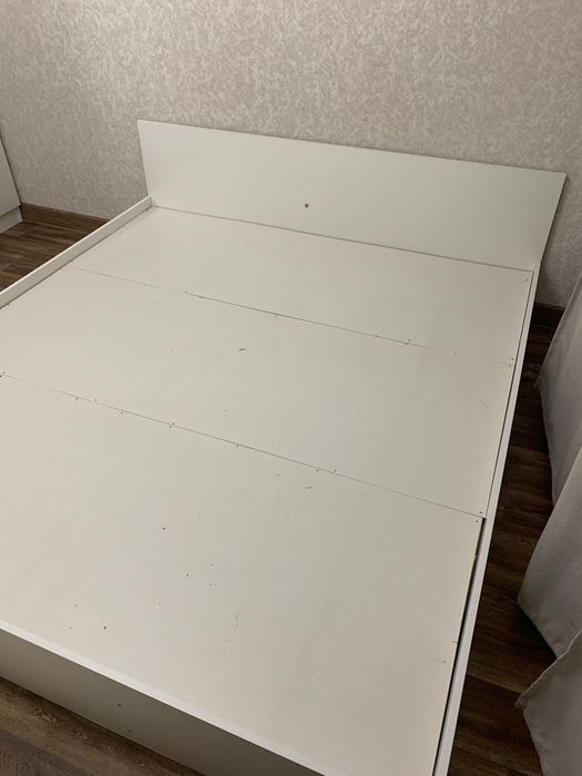 Двухспальная кровать