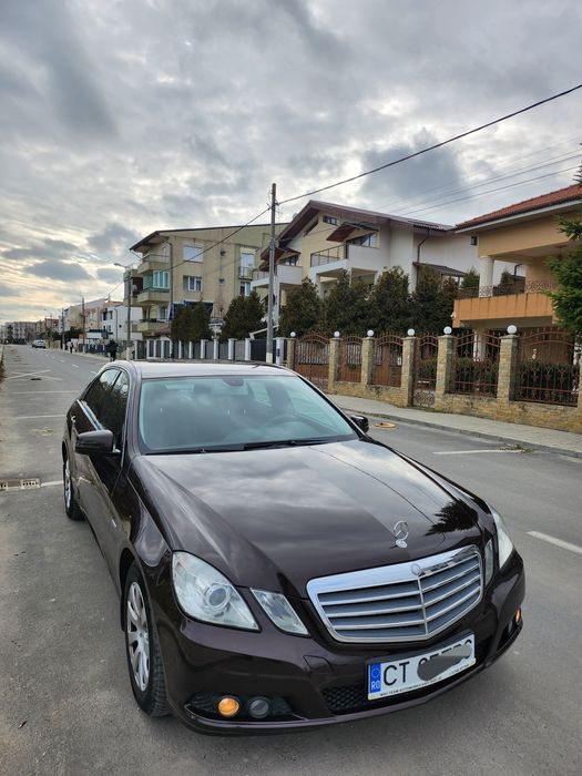 Vand Mercedes E class îngrijit exemplar
