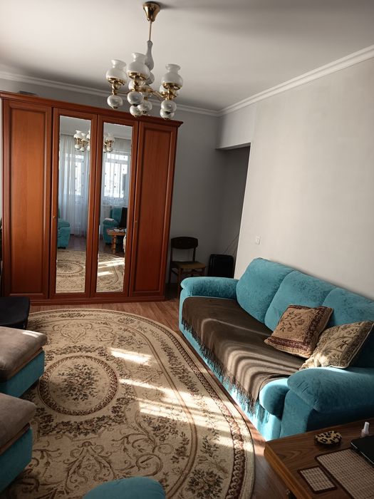 Шкаф четырех створчатый и комод