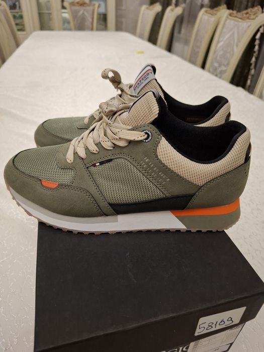 Продам мужскую обувь