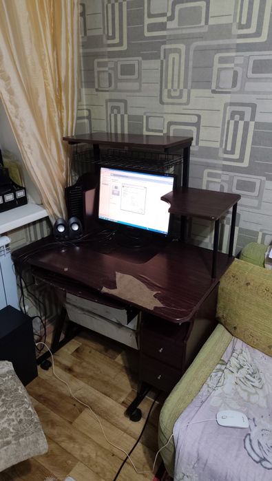 Компьютер  со столом