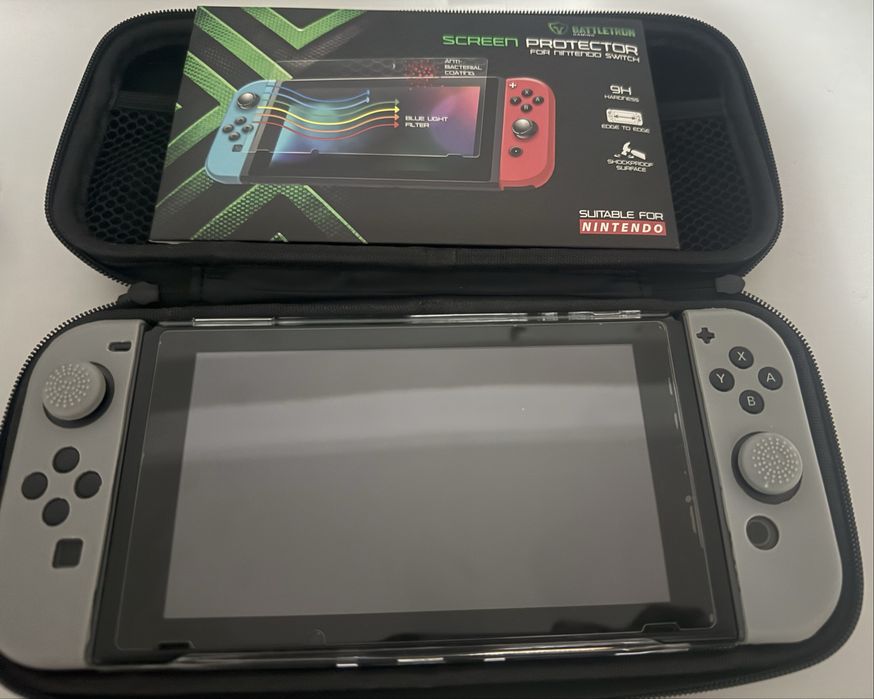 Nintendo Switch + maneta