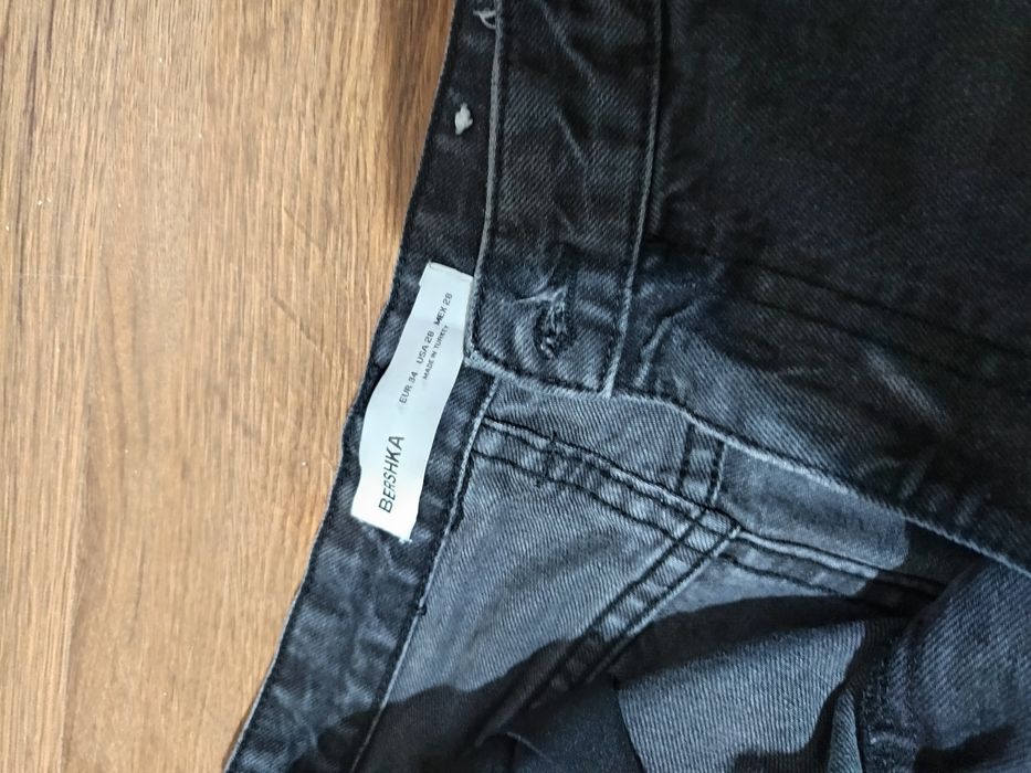 Blugi Bershka Baggy