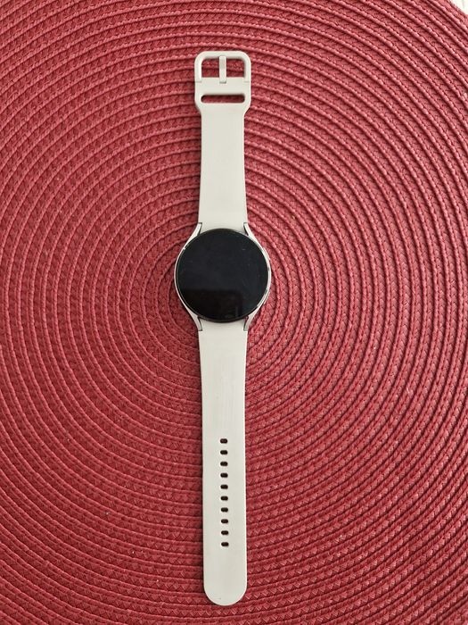 Смарт часовник Samsung