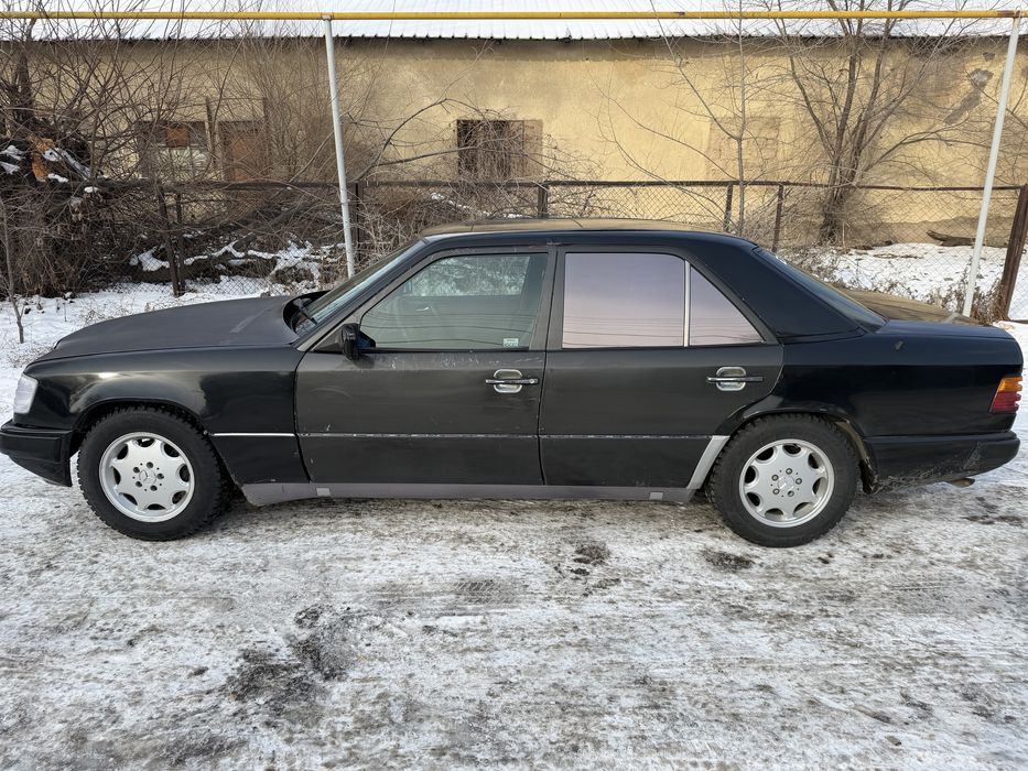 Продам мерседес 124