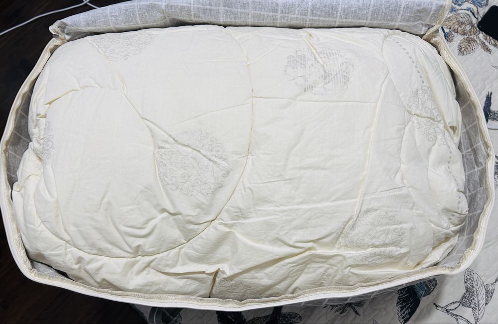 Продам одеяло большое