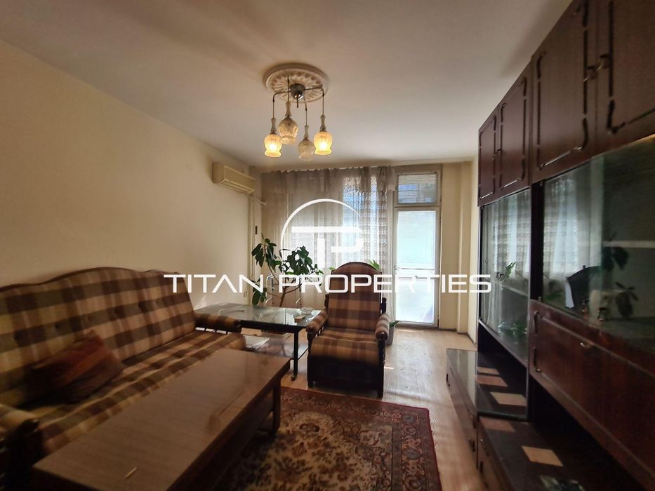 Продава се Тристаен апартамент в Пловдив, Южен - 100 кв.м за 1300 €/кв.м - Снимка #1