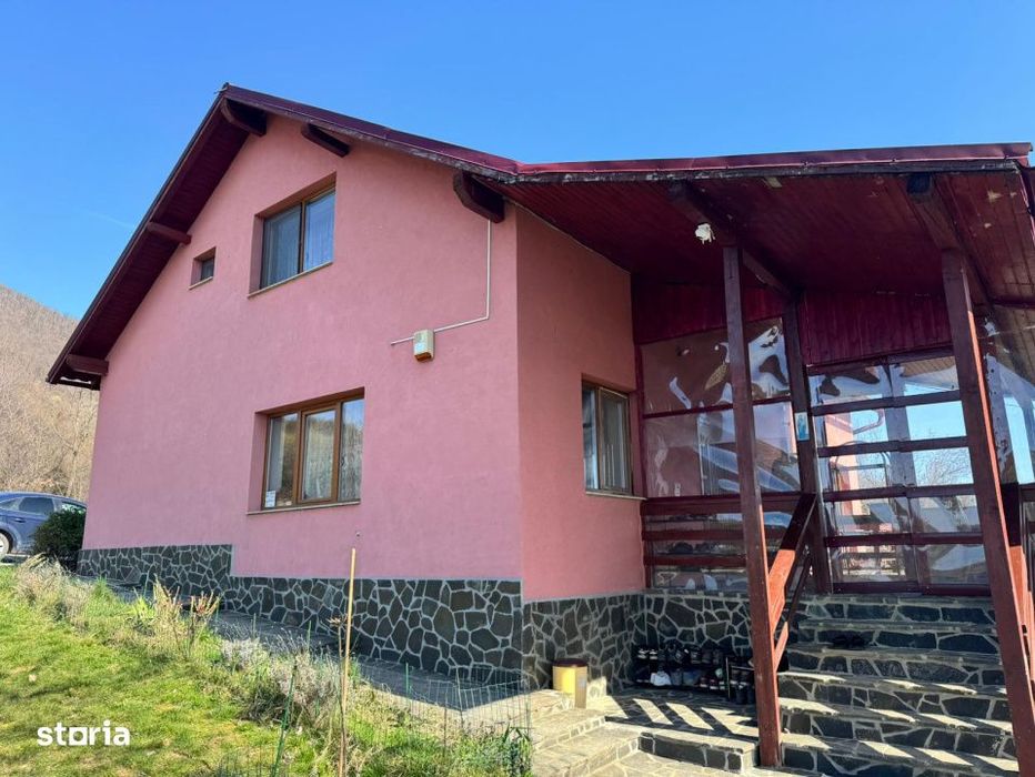 Casa de vanzare, 134 mp, teren 1300 mp, zona Vest
