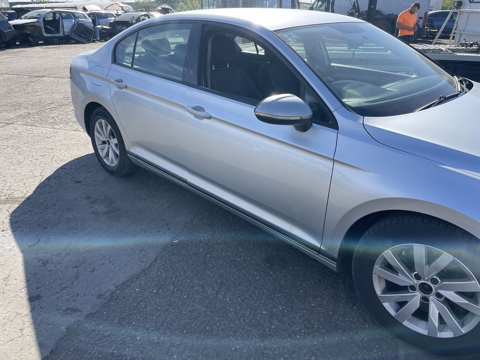 Dezmembrez wv pasat b8