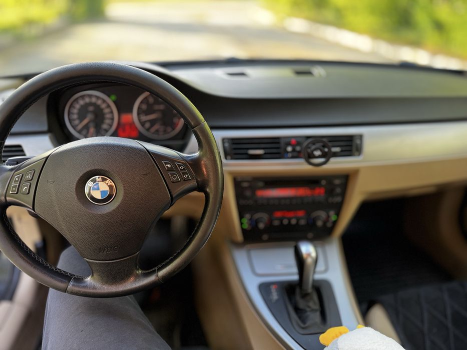 Продаю BMW E90!!!