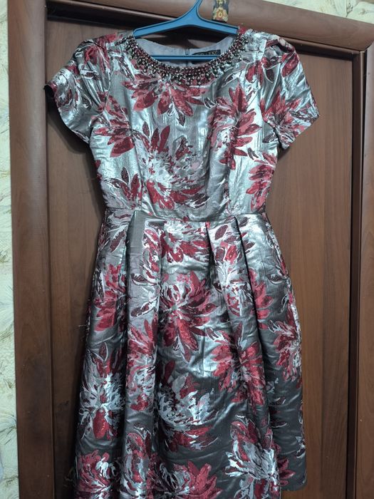 Вечерние платья,б/у не дорого