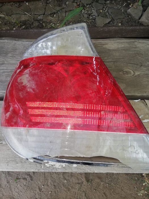 Фара на Тойоту