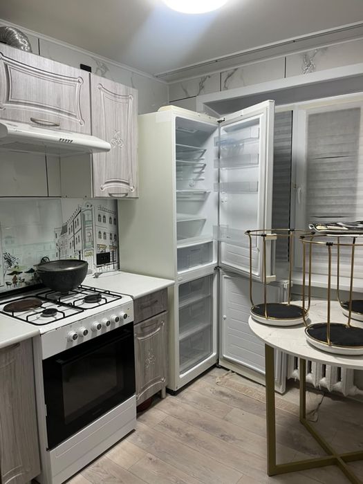 Продам 3-х ком квартиру. 4мкр,39дом.