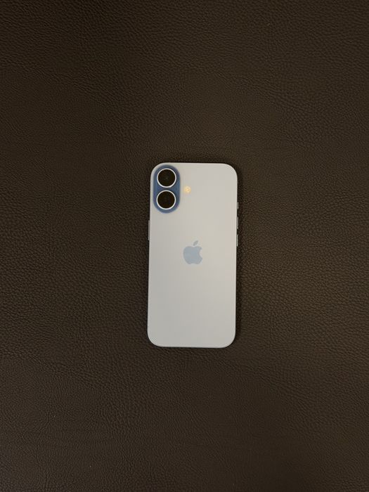 Отличен iPhone 17 - 100% battery