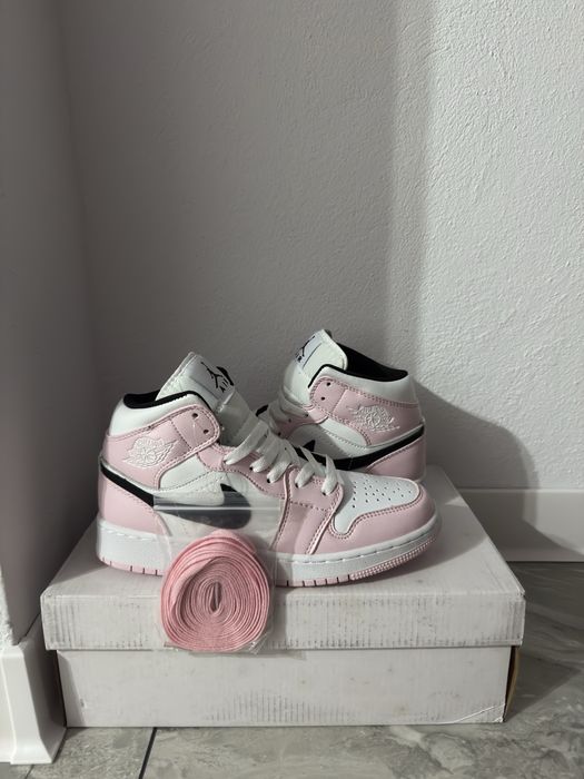 Air jordan 1 mid SE