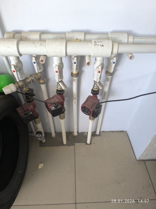 Монтаж отопления,  канализации, накопителя воды.