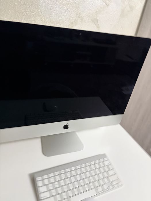 Apple i mac  model retina