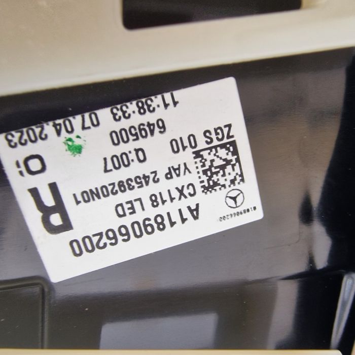 Mercedes Benz CLA C118 2023 вътрешен десен стоп