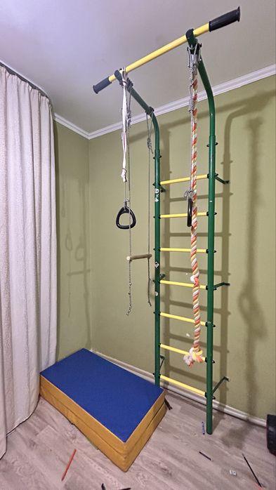 Детская шведская стенка