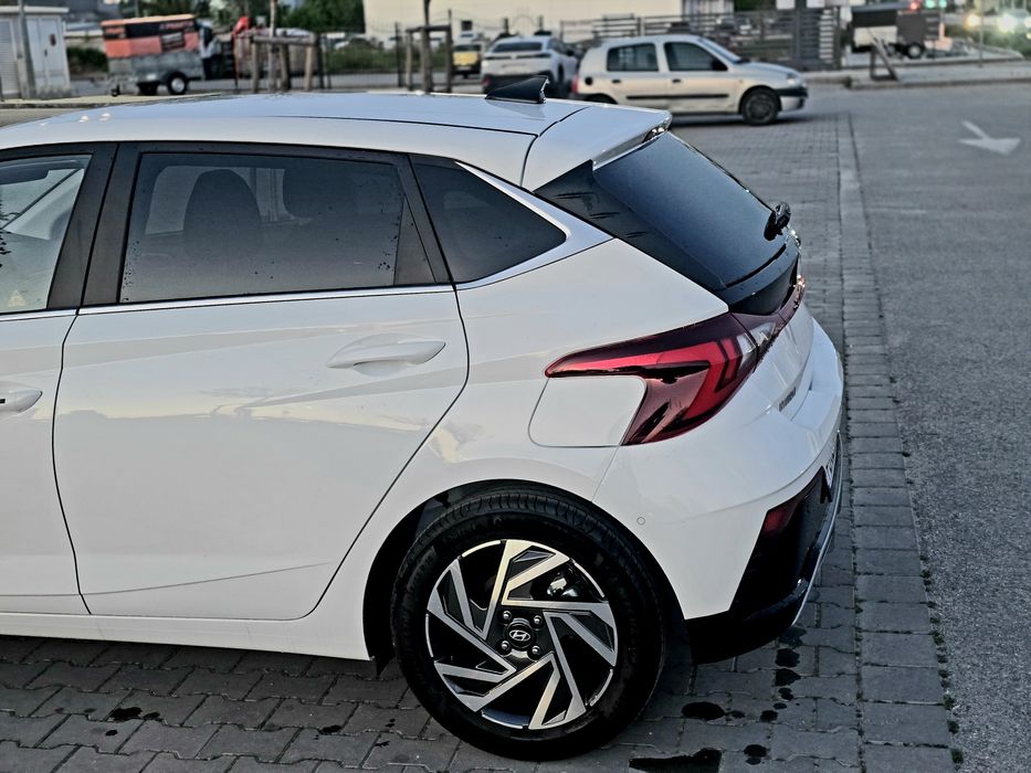 Hyundai i20 Premium Hybrid 2025 Нов 26 км