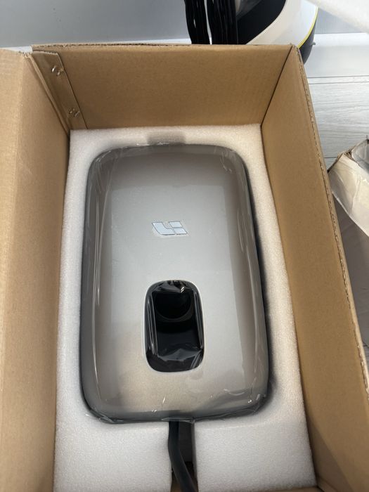 Продам зарядное устройство на Lixiang Li7