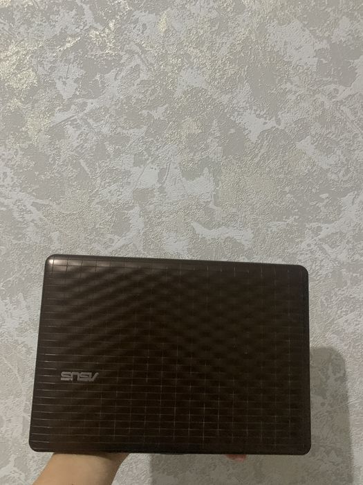 ASUS mini noutbuk