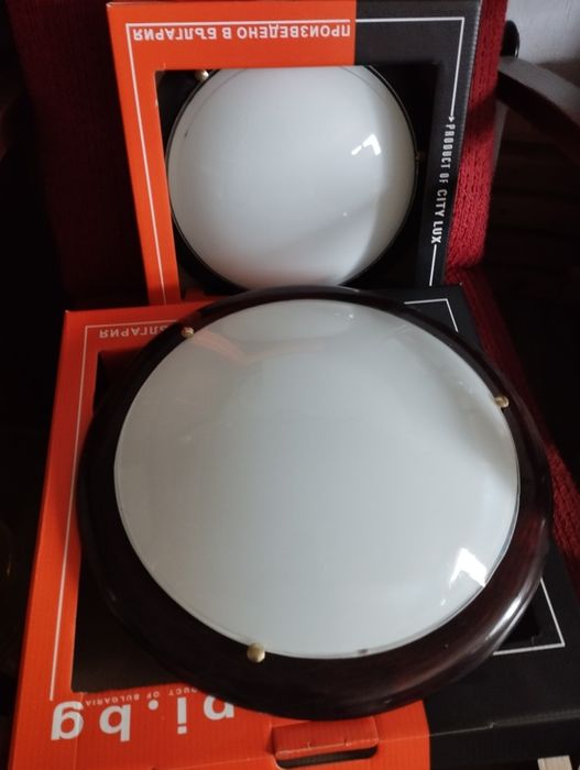 Комплект два нови плафона, цвят венге-диаметър 30 и 40 см