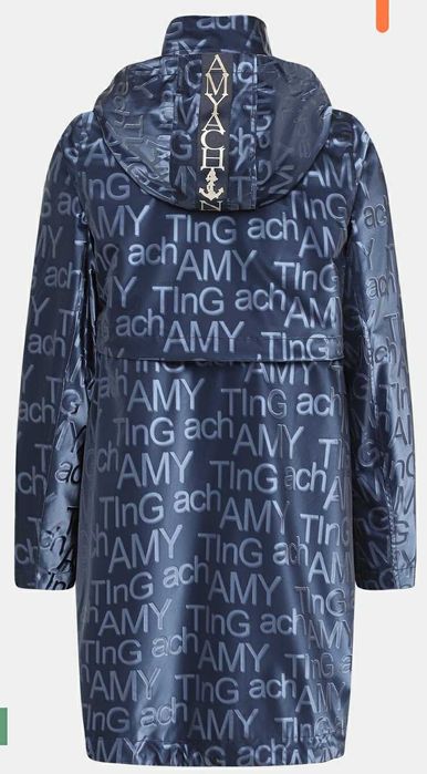 Плащ женский с логотипом