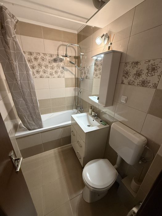 Ofer spre inchiriere Apartament 3 Camere zona Centrala Str.Corvinilor