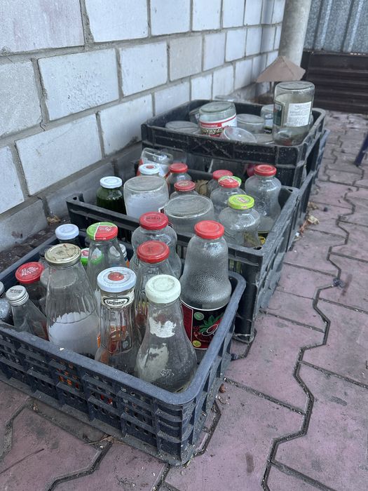 Продам бутылки стеклянные