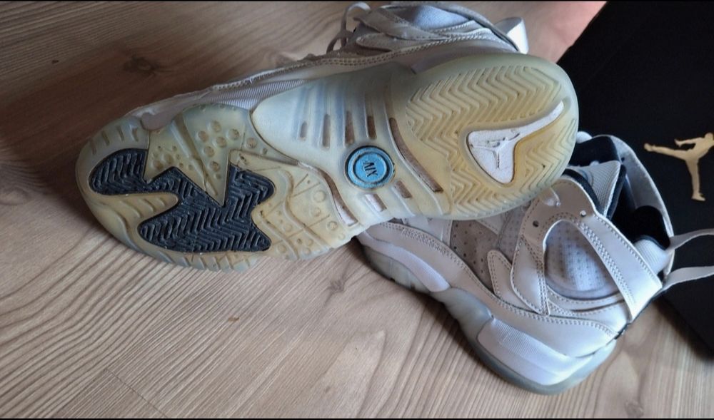 Jordan Jumpman Two Trey "Legend Blue" sneakers