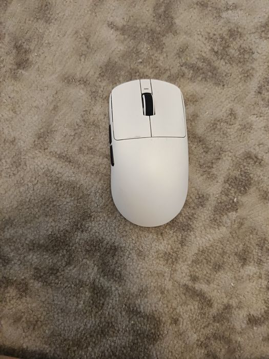 Продам мышку vxe r1 срочно