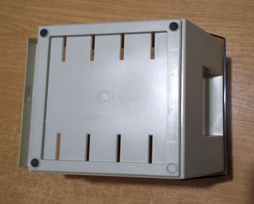 Сейф,  касетка с ключ за лекарства и др