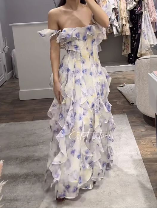 Продаю новое супер нежное платье