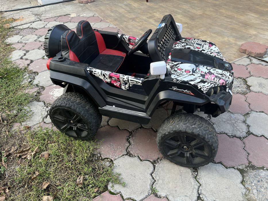 Продам детскую машину