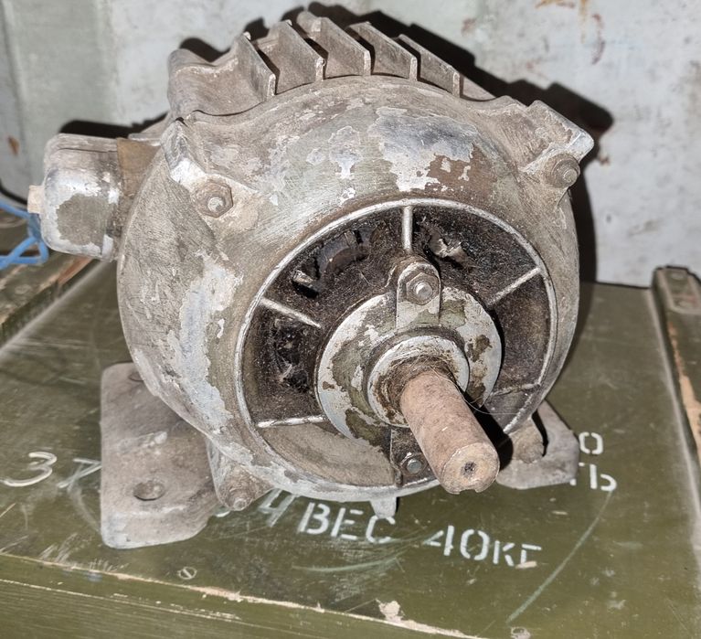 Продам электромотор