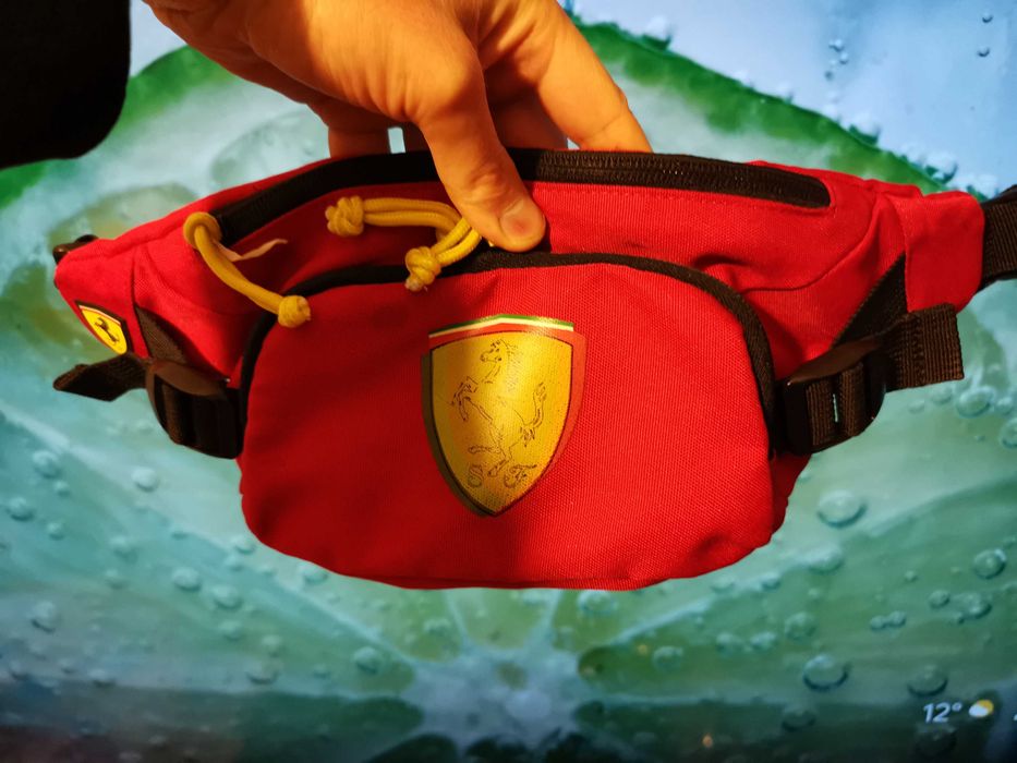 Оригинална чантичка Ferrari