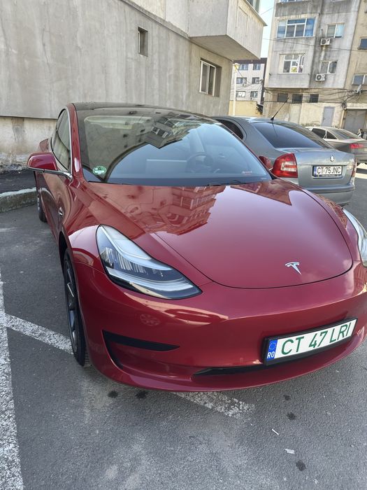 TESLA model 3 standar plus