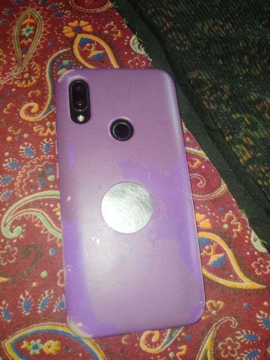 Продаю телефон редми 7 памят 32 гб